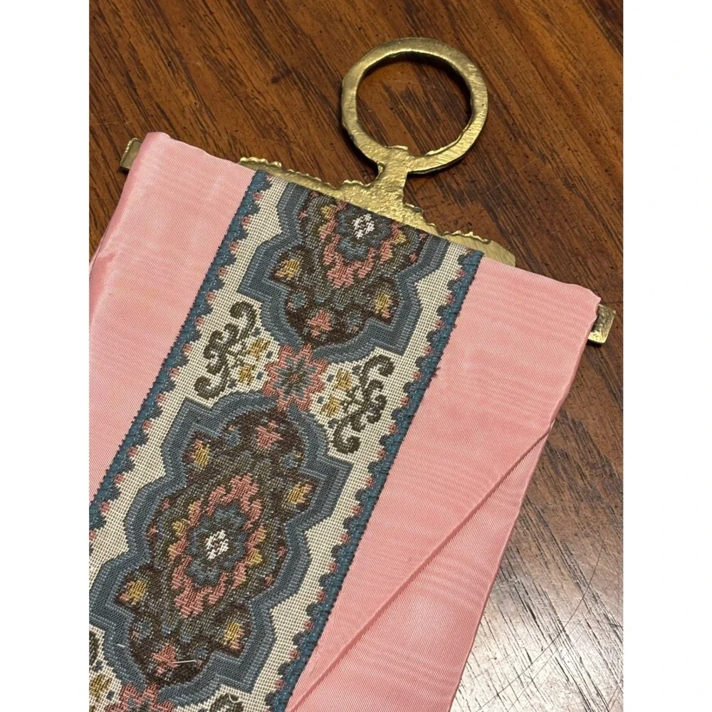 Vintage Pink‎ Moire Silk Bell Pull Tapestry Brass Grape Hardware Blue Tassel